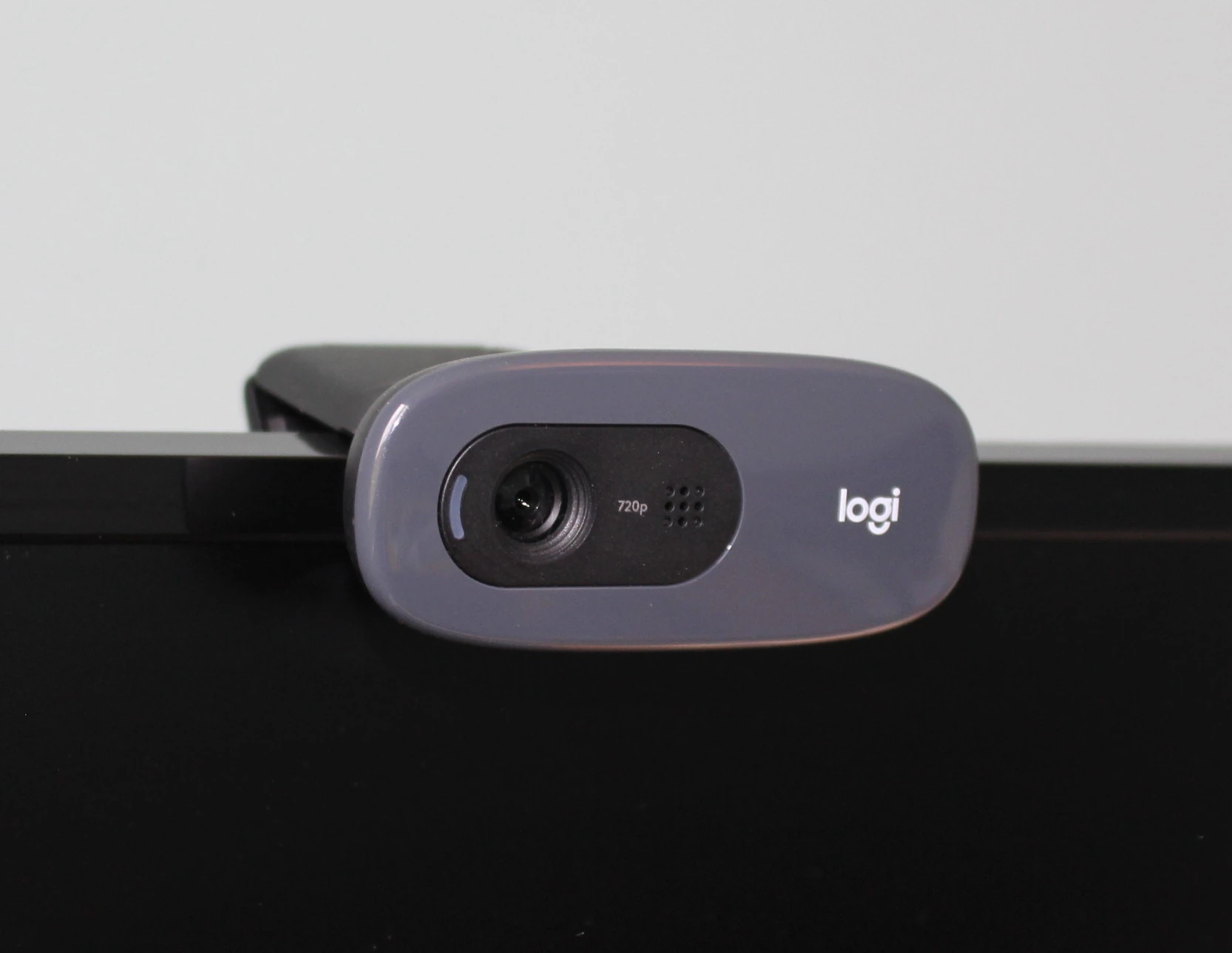 Logitech C270 HD Webcam — Black authentic product photograph